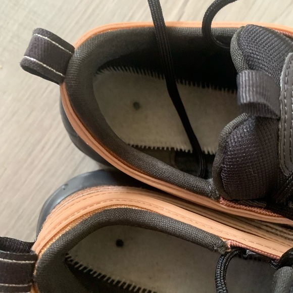 Rose Gold/Black Air Maxes - Picture 2 of 3